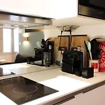 Bright Studio In The Heart Of Paris Well Located